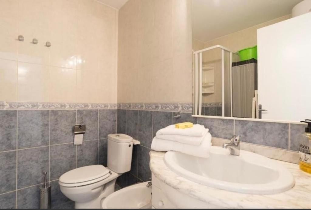 Studio La Carihuela ตอร์เรโมลิโนส ภายนอก รูปภาพ